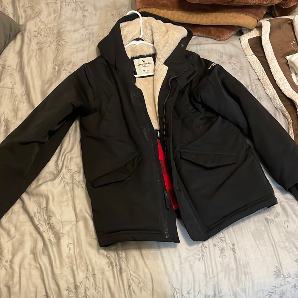 Abercrombie kids size 13/14 winter jacket worn 3 tomes perfect condition